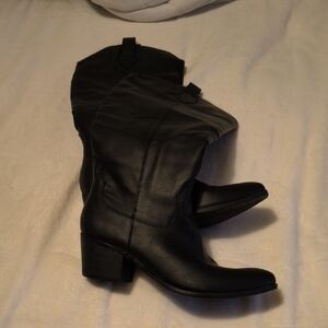 Wonderly Black Mid-Calf Heeled Boots